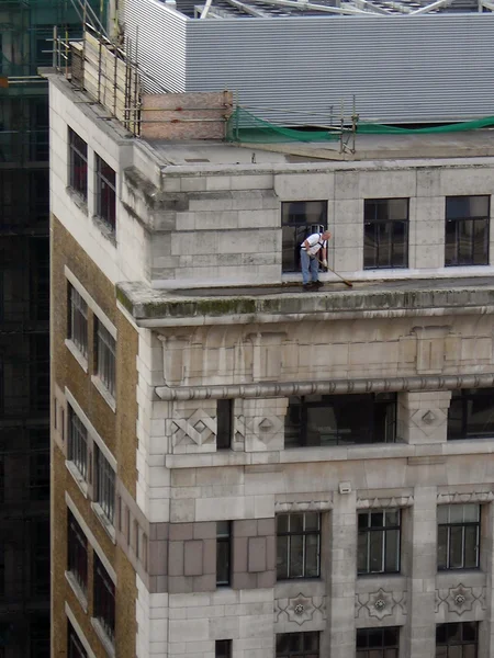 Working on the roof — Stock Photo, Image