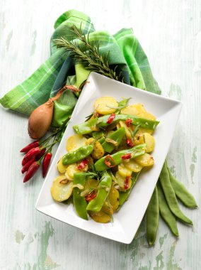düz yeşil fasulye salatası patates