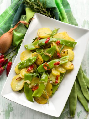 düz yeşil fasulye salatası patates