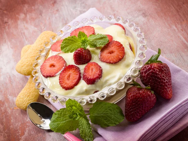 Strawberry tiramisu dessert — Stock Photo, Image