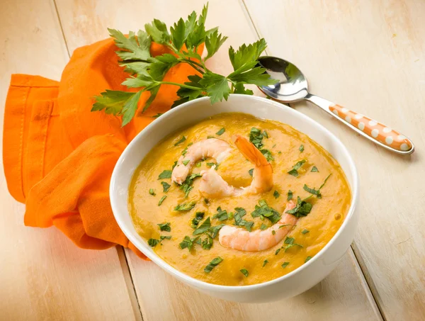 Sopa de camarones con perejil —  Fotos de Stock