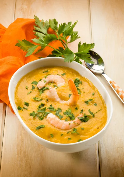 Sopa de camarones con perejil —  Fotos de Stock