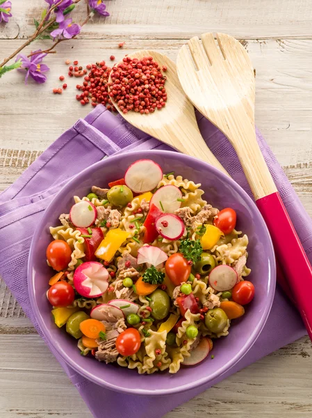 Cold mixed pasta salad with tuna — Stock Photo, Image