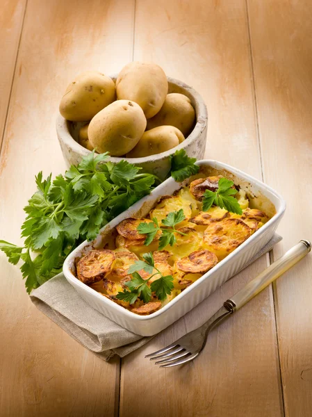Torta di patate fatta in casa, cibo vegetariano — Foto Stock