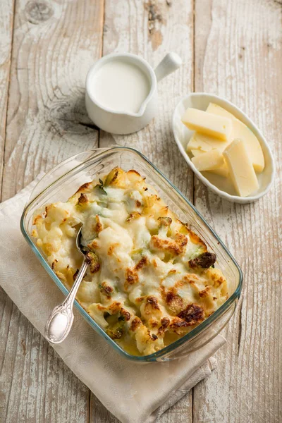 Oven Cauliflower Chese Cream Sauce — Foto Stock