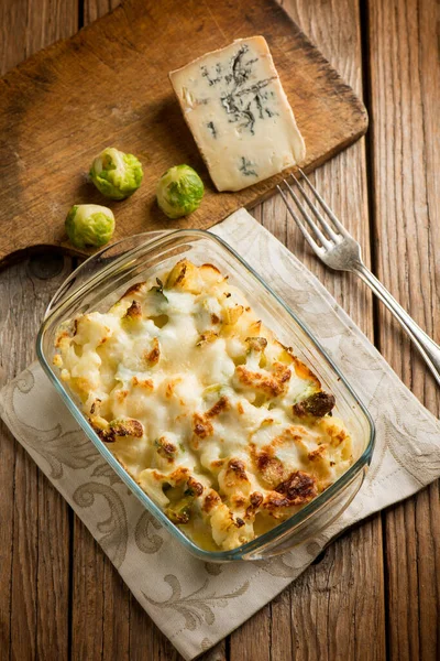 Oven Brussel Sprout Cauliflower Gorgonzola Cheese — Fotografia de Stock