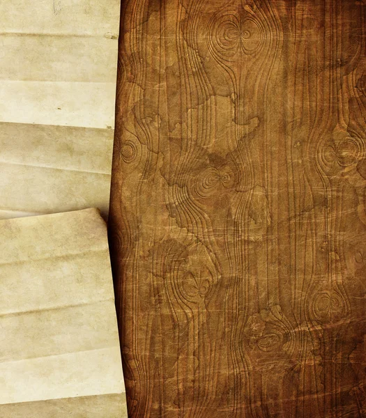 Folha de papel na mesa de madeira — Fotografia de Stock
