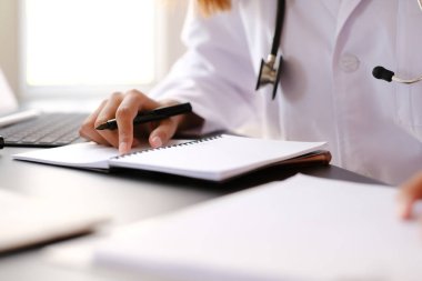 Sağlık ve doktor hizmetleri.