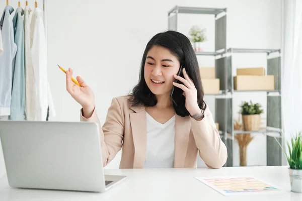 Zakelijk Opstarten Houd Altijd Contact Met Klant Online Bedrijf Online — Stockfoto