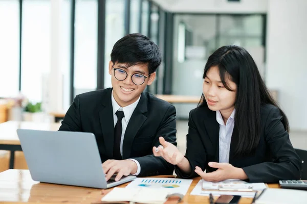 Riunione Del Lavoro Squadra Dell Uomo Affari Discussione Del Concetto — Foto Stock