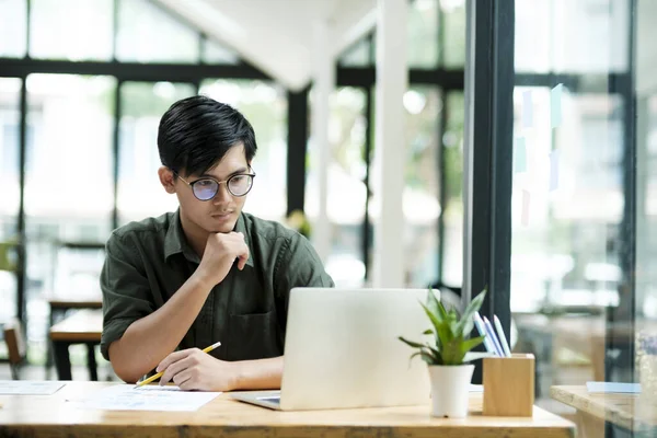 Stressed Overwork Businessman Office — Stockfoto