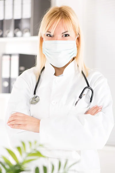 Young woman doctor — Stock Photo, Image