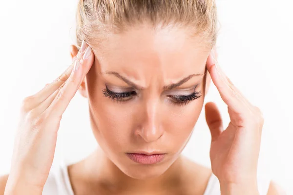 Giovane donna con mal di testa — Foto Stock