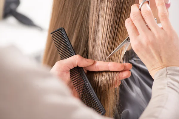 Corte de cabelo — Fotografia de Stock