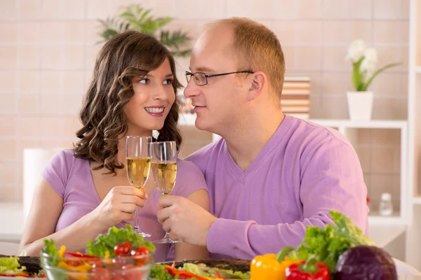 Coppia a cena — Foto Stock