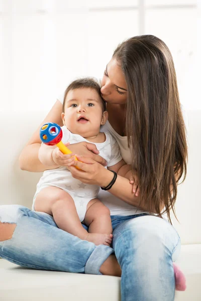 Anne ve bebek — Stok fotoğraf