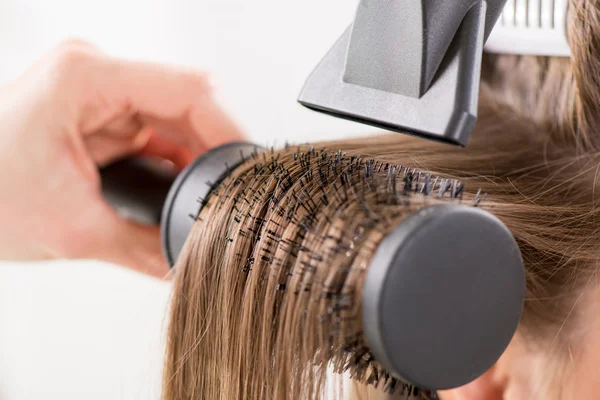 Secagem de cabelo — Fotografia de Stock