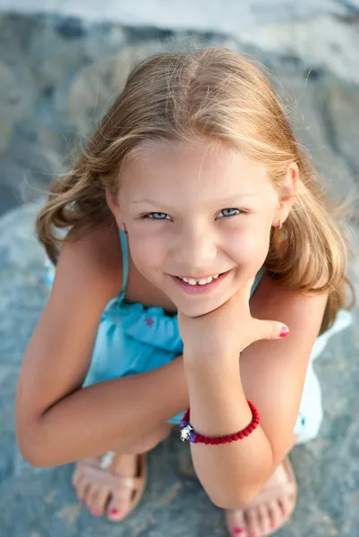 Cute little girl — Stock Photo, Image