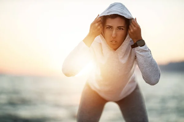 Happy Young Woman Preparing Training Dressed Hood Sea Beach Enjoying — 스톡 사진