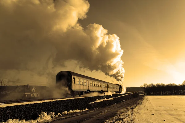 旧式复古蒸汽机车 免版税图库图片