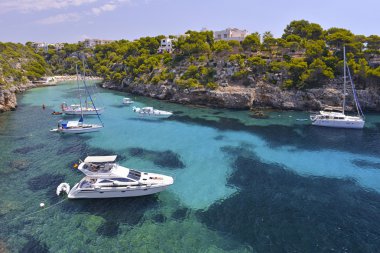 cala Pi Mallorca, İspanya (baleari Koyu'nda birçok turist