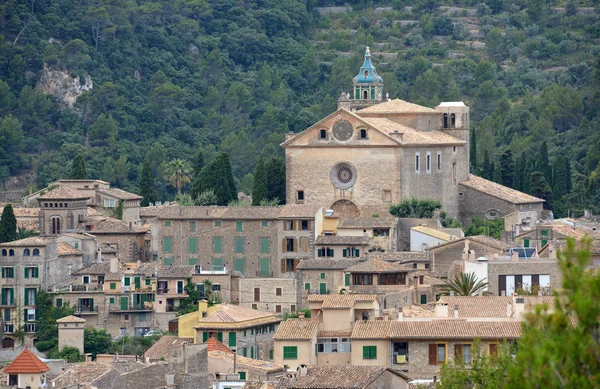 Widok valldemossa w mallorca, Hiszpania — Zdjęcie stockowe