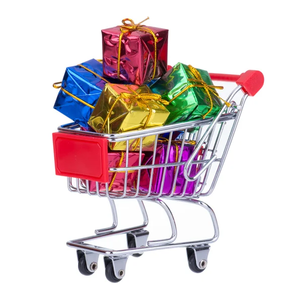 Carrito de compras con cajas de regalo —  Fotos de Stock