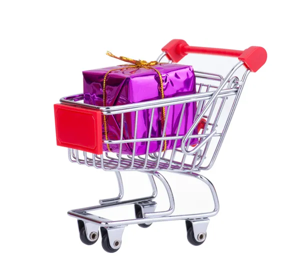 Carrito de compras con caja regalo — Foto de Stock