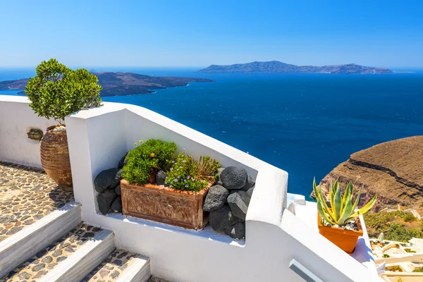 Gyönyörű tengerre néző kilátást fira-Santorini-sziget, Görögország — Stock Fotó