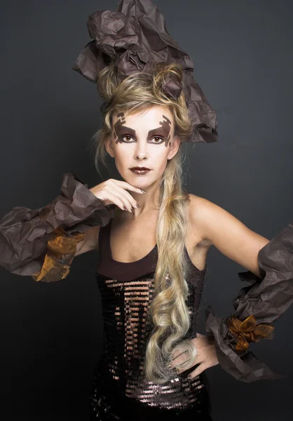 Genç Kadın Portresi