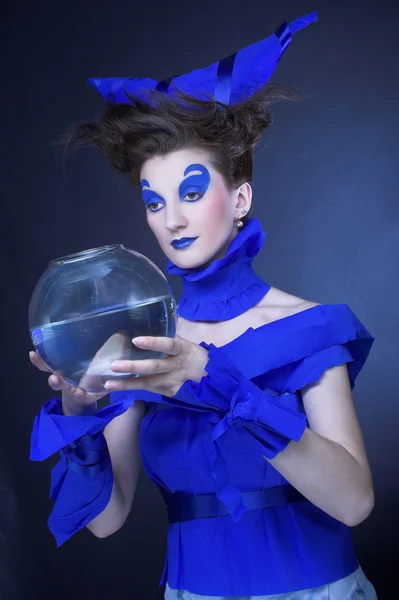 Femme en bleu — Photo