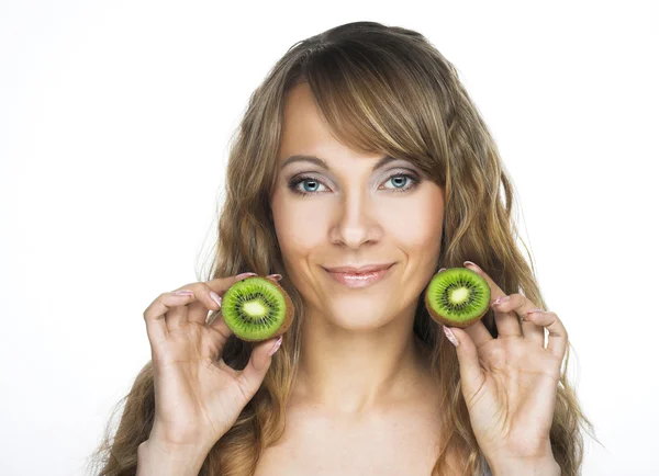 Mujer con kiwi — Foto de Stock