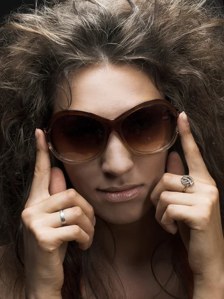 Vrouw in zonnebril — Stockfoto