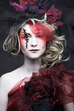 Genç Bayan portresi