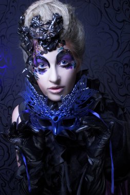 yaratıcı kazanmıştı.