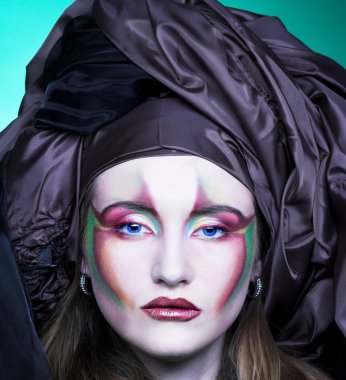 Genç Bayan portresi