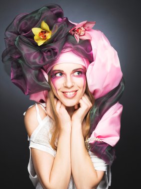 genç bir bayanla orkide