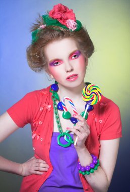 Lolipopu olan kız