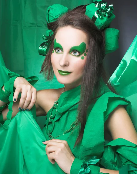 Žena v zeleném. — Stock fotografie