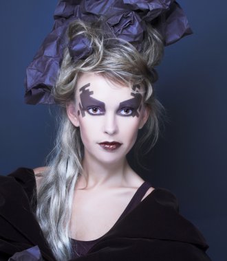 Genç Kadın Portresi