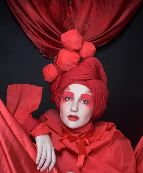 Frau in Rot. — Stockfoto