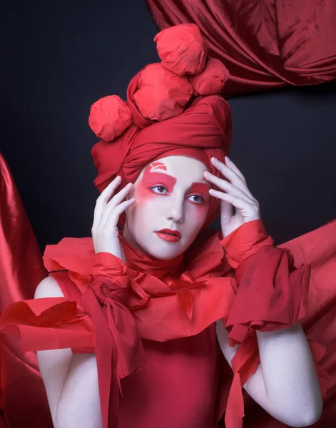 Donna in rosso . — Foto Stock