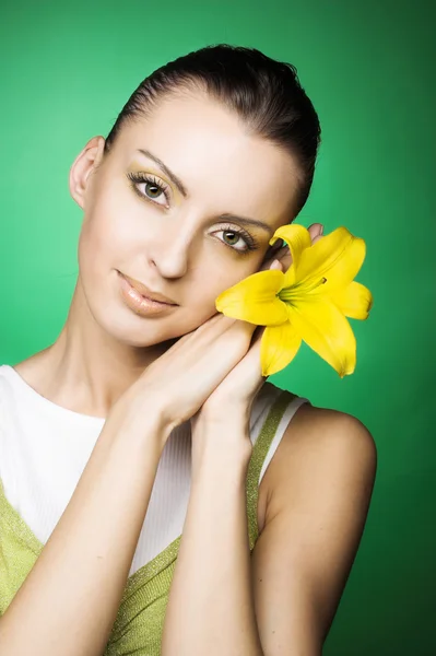 Junge Frau — Stockfoto