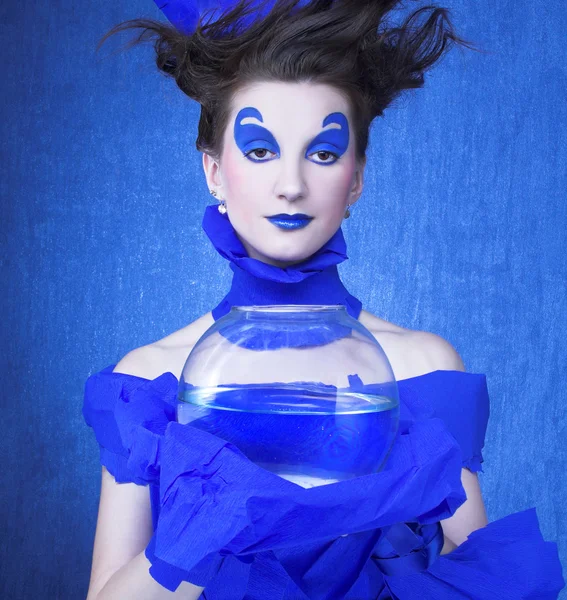 Žena v modrém — Stock fotografie