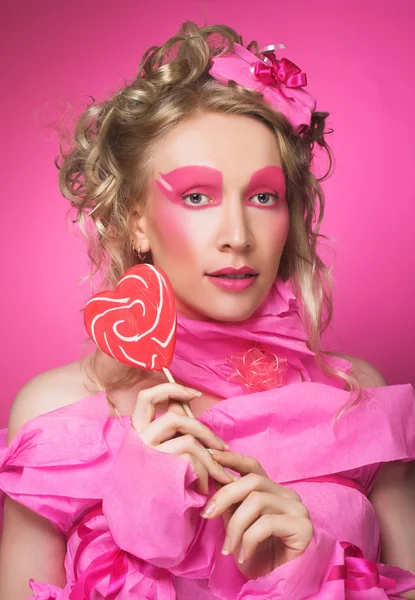 Γυναίκα σε ροζ χρώμα. — Φωτογραφία Αρχείου