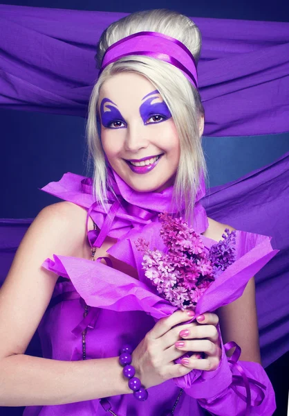 Meisje in violet — Stockfoto