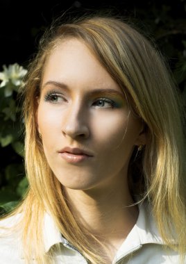 Genç wonam portresi