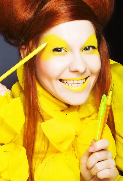 Girl in yellow. — Stock Photo, Image