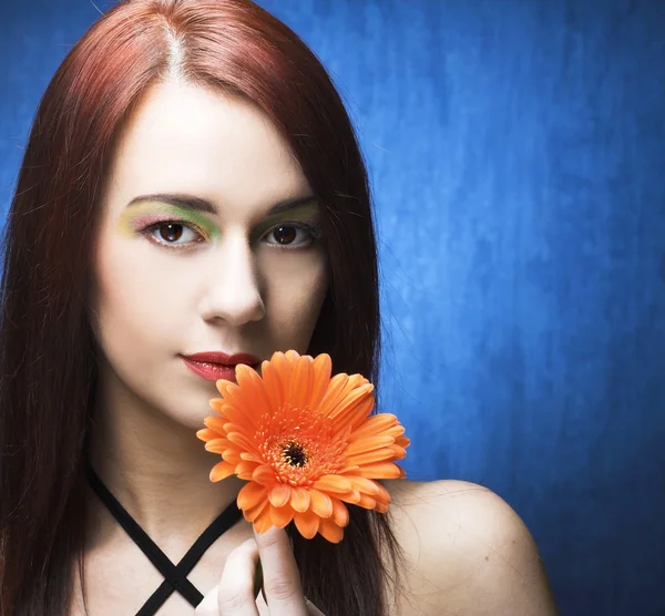 Woman with  flower — Stock Photo, Image