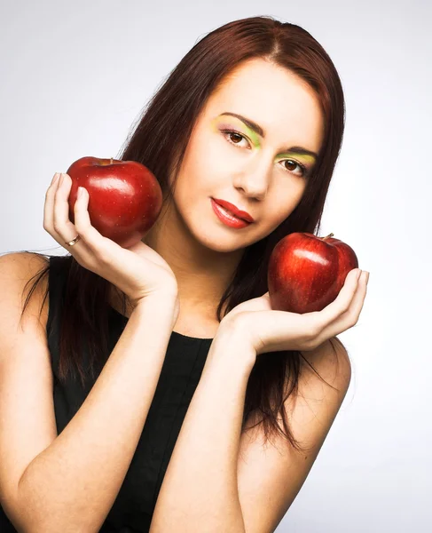 Vrouw met appels — Stockfoto